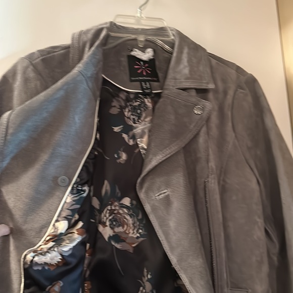 Beautiful, gray suede moto style jacket NEVER WORN - Picture 2 of 3